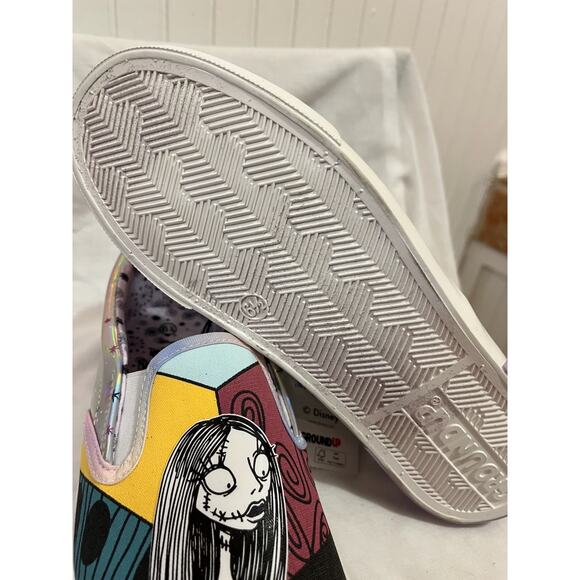 Disney, Nightmare Before Christmas Jack & Sally Slip-On Sneakers Women’s 6.5 NWT - Picture 3 of 3